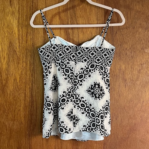 Silk Sleeveless Top by White House Black Market Sz 4 - Picture 2 of 3